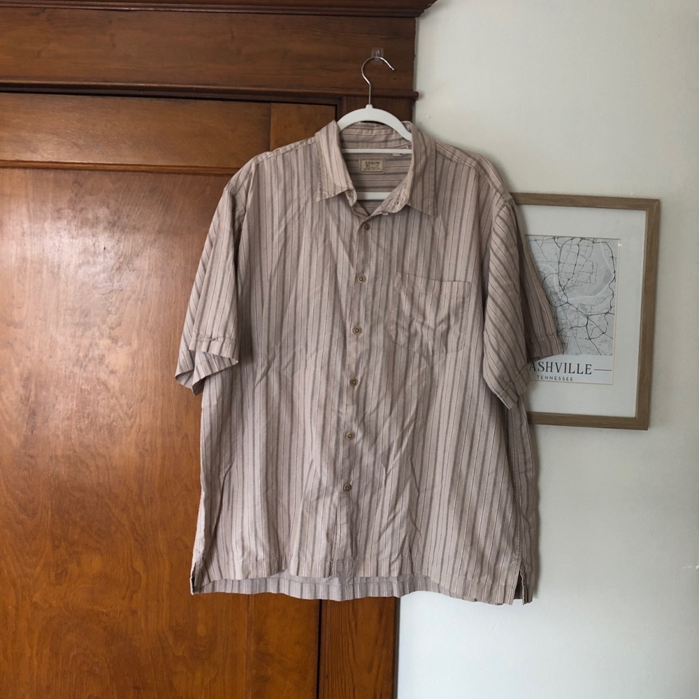 ARROW lightweight 100% cotton button down